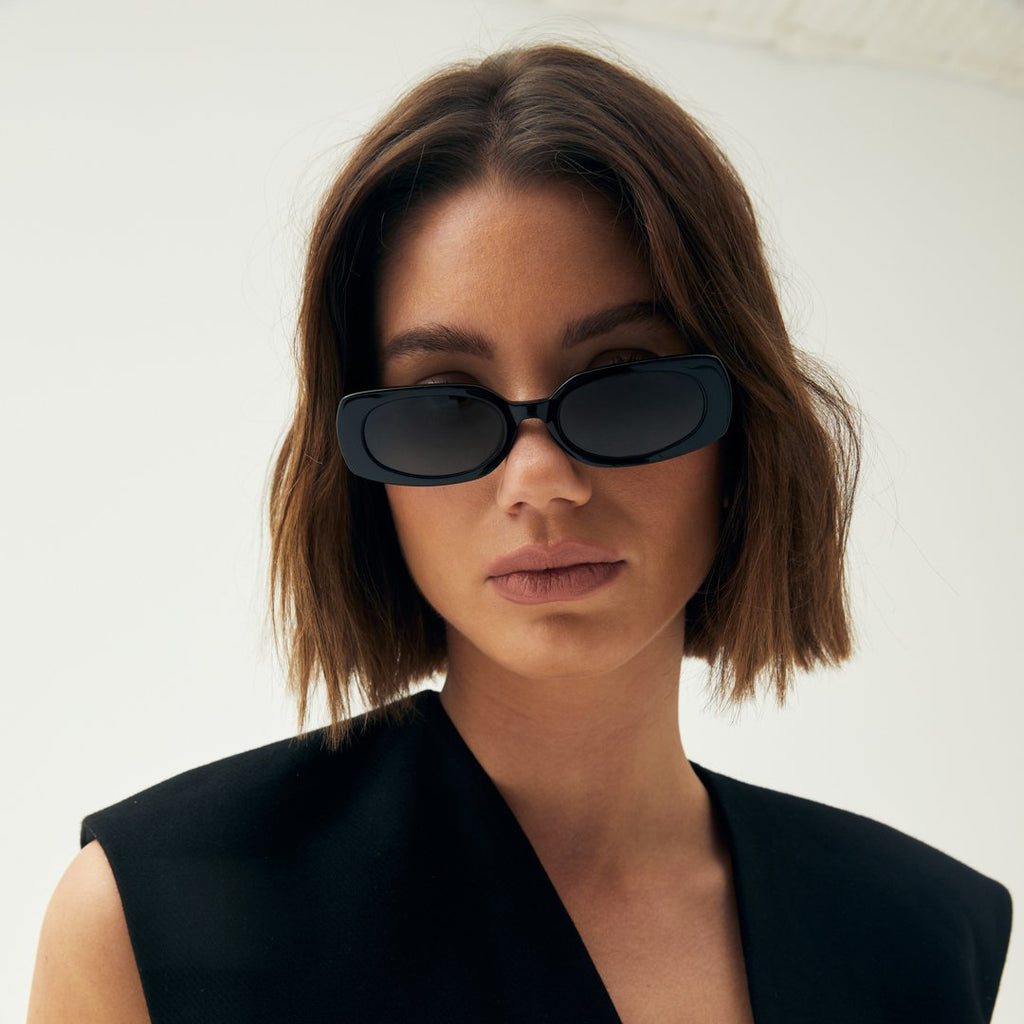 Olsen - Black/Smoke